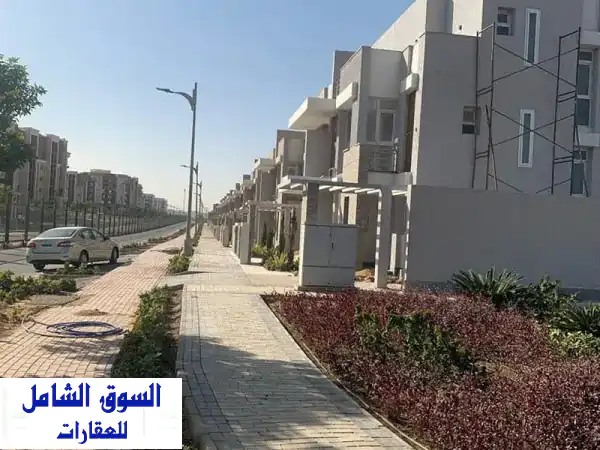 توين هاوس فاخر 400م² في قلب العاصمة الإدارية الجديدة...