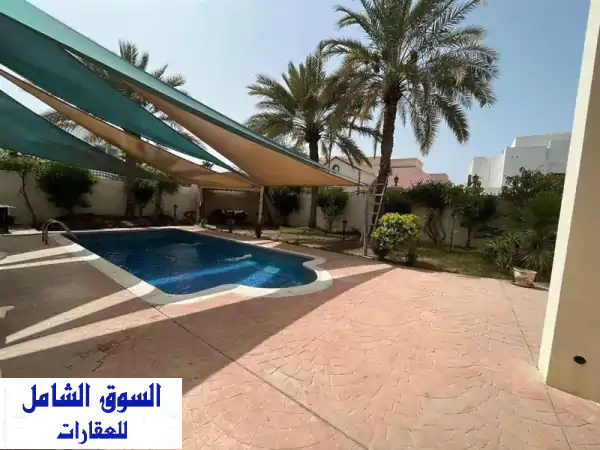فيلا فاخرة للإيجار في سار - ملاذك الخاص مع مسبح...