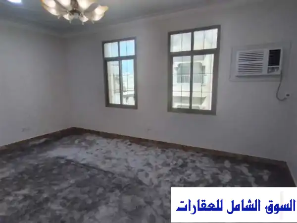 شقة عائلية للإيجار في البديع - 200 دينار فقط! قرب...