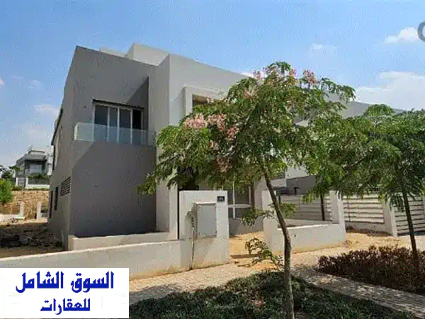 فيلا مستقلة للبيع في هايد بارك القاهرة الجديدة...