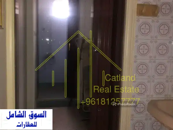 شقة فاخرة للبيع في النقاوشة - إطلالة بحرية خلابة! 202...