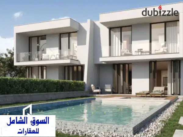 توين هاوس فاخر للبيع في دايريكشن وايت - الساحل...