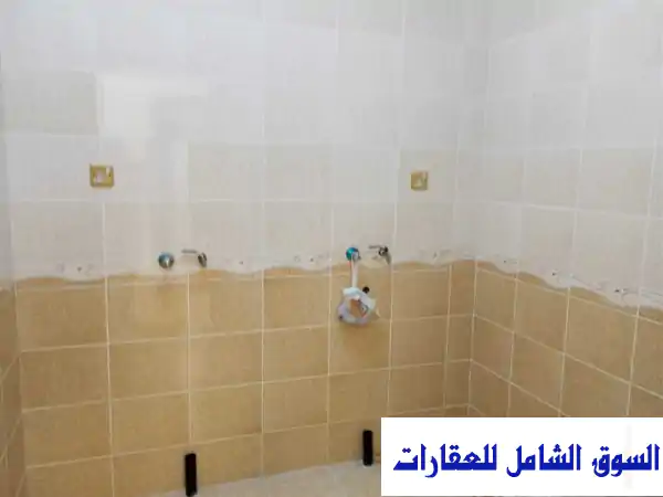 فيلا فاخرة للإيجار السنوي في الشعيبة - العين | 6 غرف نوم + مرافق كاملة