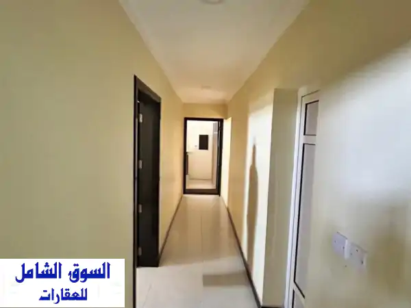 فرصة استثمارية ذهبية! بناية سكنية 8 شقق - مدخول مضمون...