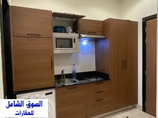 شقة استوديو فاخرة مفروشة بالكامل في الساية - مقابل مستشفى الملك حمد!