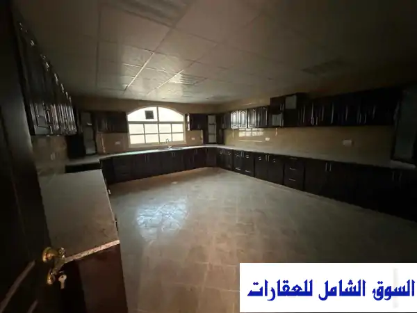 فيلا مستقلة للإيجار السنوي في اليحر العين - 4 غرف نوم فسيحة!  (90,000 درهم)
