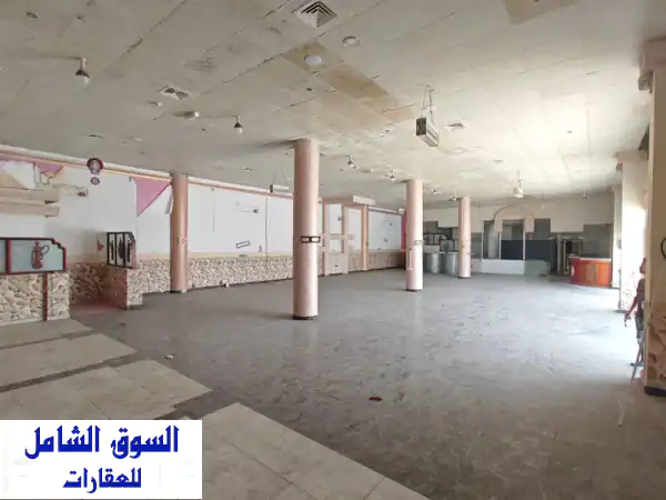 معرض شوروم فاخر للإيجار في مصفح الصناعية بأبوظبي...