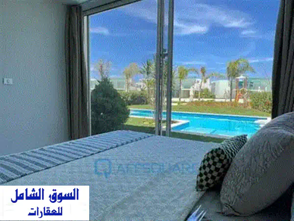 فيلا ساحرة على شاطئ البحر في ميناء ٣ بالساحل الشمالي - أول صف بحر!
