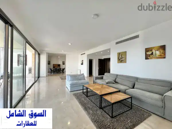 شقة فاخرة مفروشة مع إطلالة بحرية للبيع في...