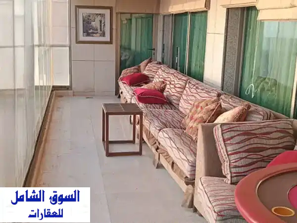شقة فاخرة مطلة على البحر في روشه برايم (300 متر مربع)...