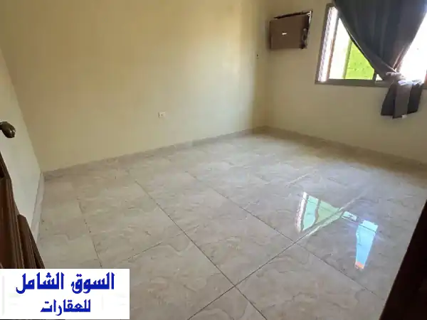 شقة للإيجار في الرفاع - غرفتين وصالة وحمامين...