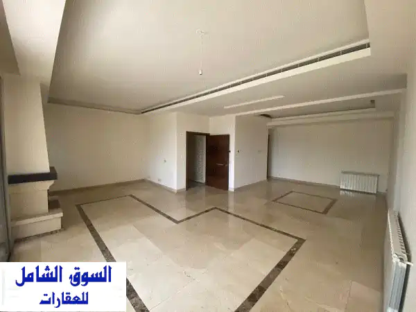 شقة فاخرة للإيجار في ضبيه - 200 متر مع تراس 200 متر!  