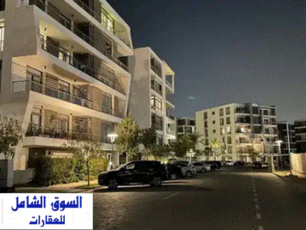 شقتك بحديقة خاصة في كمبوند فاخر على شارع الثورة! بمقدم 5% فقط!