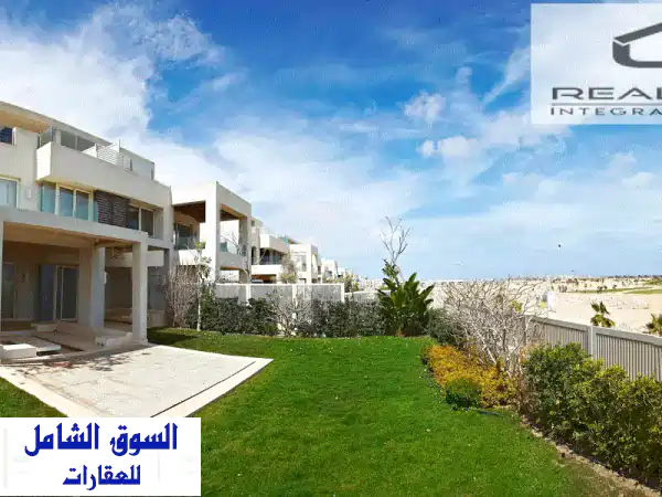 فيلا مستقلة 650م²، 4 غرف نوم، بحيرة خلابة، استلام...