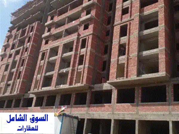 شقة فاخرة للبيع في سموحة - 117م² بشارع الريادة! فرصة ذهبية!