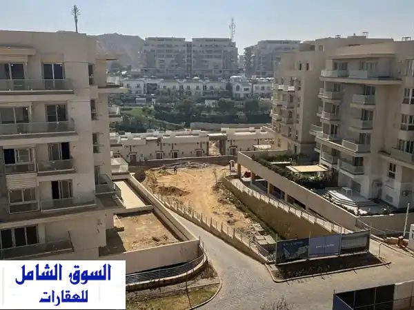 شقة كورنر بحري فاخرة للبيع في ماونتن فيو أي سيتي...