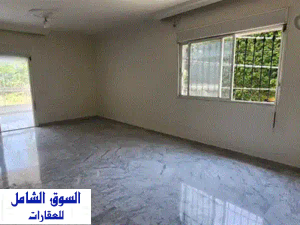 شقة فسيحة للإيجار في مزرعة يشوع - إطلالة خلابة وراحة تامة!