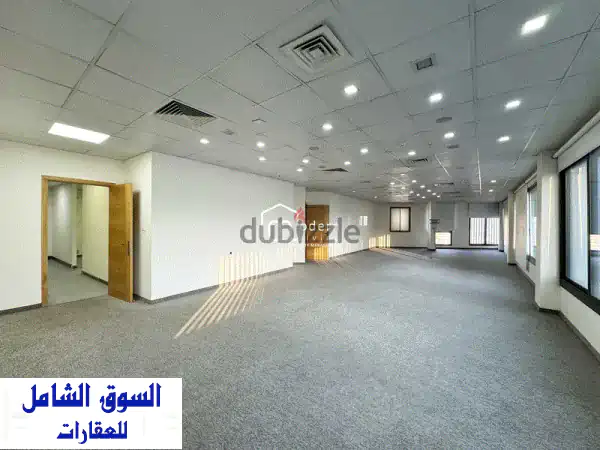 مكتب فاخر للإيجار في فرن الشباك (الطريق السريع) -...
