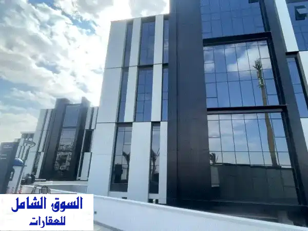فرصة استثمارية ذهبية! طابق إداري كامل 1300م² في...