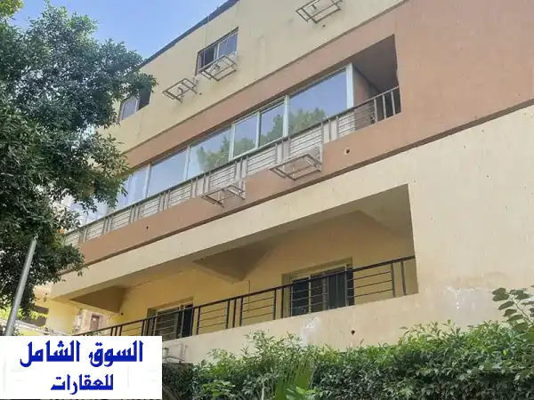 مبنى إداري فاخر للإيجار في قلب المعادي - 1500 متر مربع...