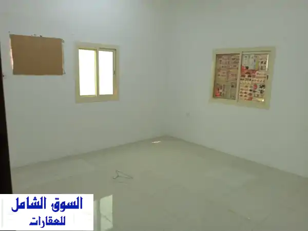 شقة عائلية واسعة للإيجار في الحجيات - قرب معرض...