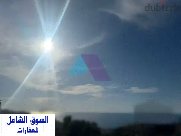 شقة فاخرة للبيع في أدما مع إطلالة بحرية خلابة -...