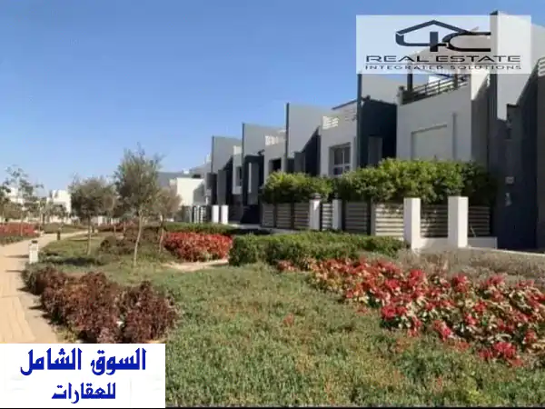 فيلا توين هاوس راقية بـ Hyde Park التجمع الخامس | 300م²،...