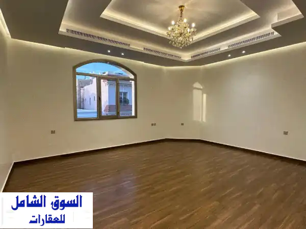 شقة فاخرة للإيجار في مشرف - 4 غرف نوم، مطبخ مجهز، وغرفة عاملة منزلية!