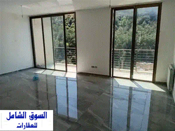 شقة عصرية فاخرة للإيجار في ربوة - مساحة واسعة وتراس خلاب!