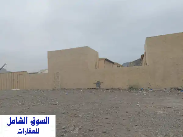 فرصة استثمارية مميزة! كراج وسكن عمال 4000 متر مربع...