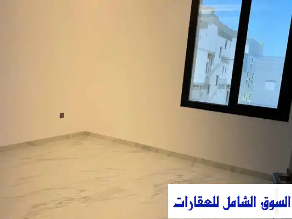 دور فاخر للإيجار في بيان - 4 غرف نوم + بلكونة - 750 دينار