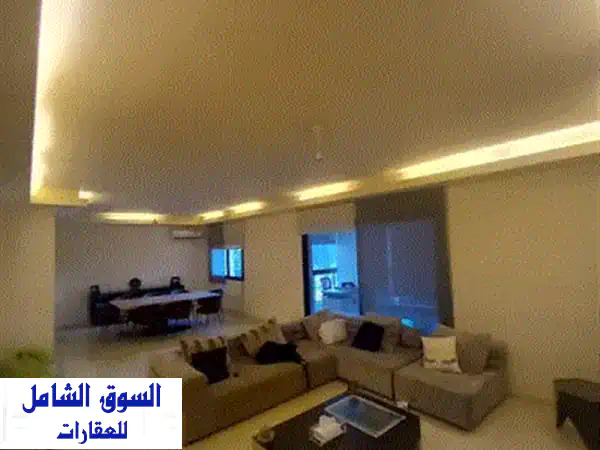 شقة فاخرة للبيع في الأشرفية - إطلالة خلابة وحمام سباحة!