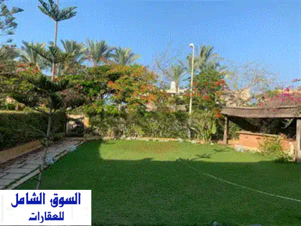 فيلا فاخرة للإيجار في مارينا 5 - ثاني صف بحر! مسبح خاص و 5 غرف نوم