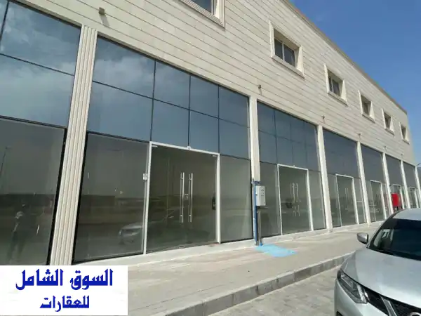 محل تجاري فاخر للإيجار في مصفح الصناعية بأبوظبي -...