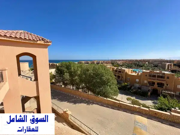 شاليه فاخر 106م² بإطلالة بحرية بانورامية في...