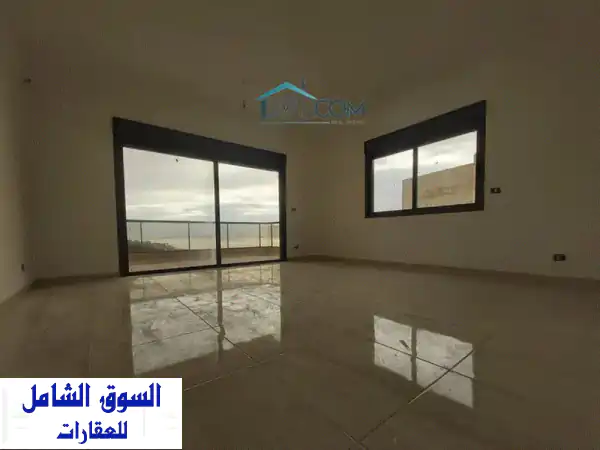 شقة دوبلكس جديدة للبيع في حلتا بإطلالة بحرية...