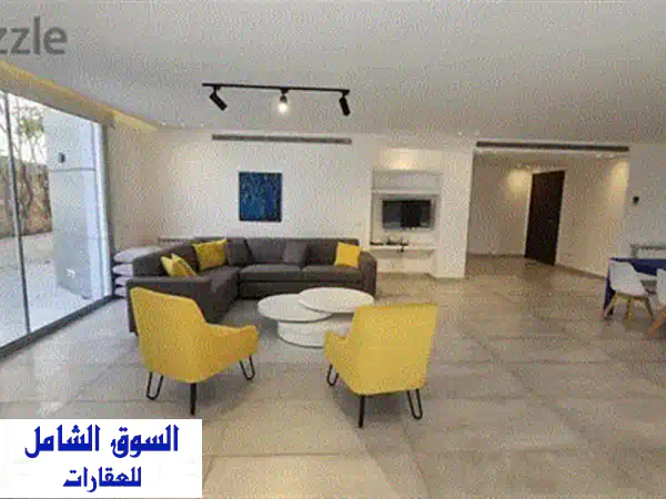 شقة فاخرة للبيع في عين وزين، برومانا - 300 متر + 300 متر تراس وحديقة!
