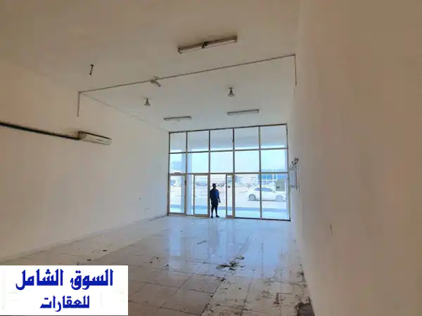 محل تجاري للإيجار في مصفح الصناعية بأبوظبي - فرصة مثالية لبدء مشروعك!