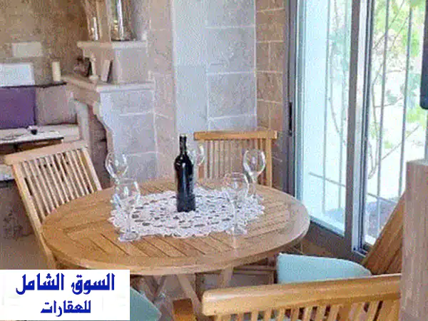 استمتع بسحر لاqlouq: فيلا فاخرة للإيجار اليومي في بيت إيل