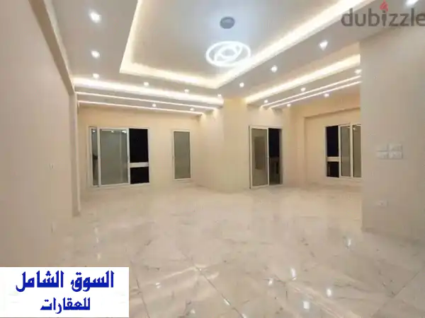 شقة فاخرة للإيجار في فيلات القرنفل بالتجمع الخامس...