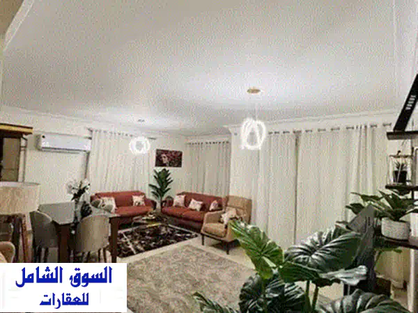 بنتهاوس فاخر مفروش للإيجار في ماونتن فيو هايد بارك | إطلالة خلابة!