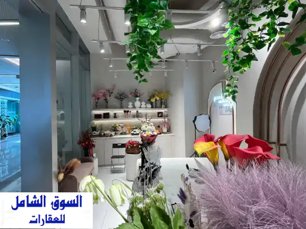 فرصة ذهبية! محل تجاري سوبر لوكس في شرق قطعة 5 -...