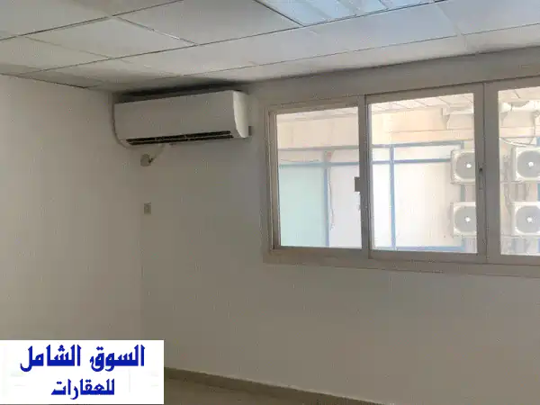 مكتب واسع للإيجار السنوي  المجاز 2، الشارقة 2 غرف صيانة مجانية موقع مميز مكتب مكون من غرفتين + ...