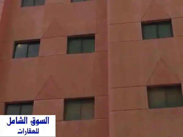 فرصة استثمارية ذهبية! عمارة فاخرة للبيع في ميدان حولي...