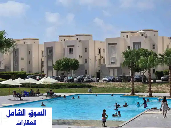 شاليه للبيع في امواج 140 متر يري البحر و علي...