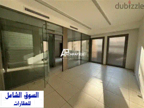 متجر فاخر للإيجار في قلب المدينة - 100 متر مربع! فرصة ذهبية!