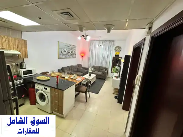 بيعه مستعجله بمقدم 147000 فقط غرفة وصالة في أبراج سيتي تاور 2 حمام بلكونه المساحة 757 قدم مربع ...