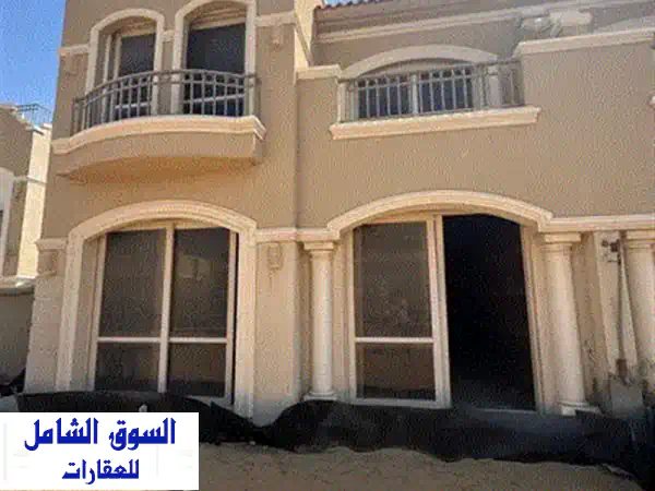 فيلا مستقلة فاخرة للبيع في ماونتن فيو آي سيتي - مساحة 412 متر - جاهزة للسكن!