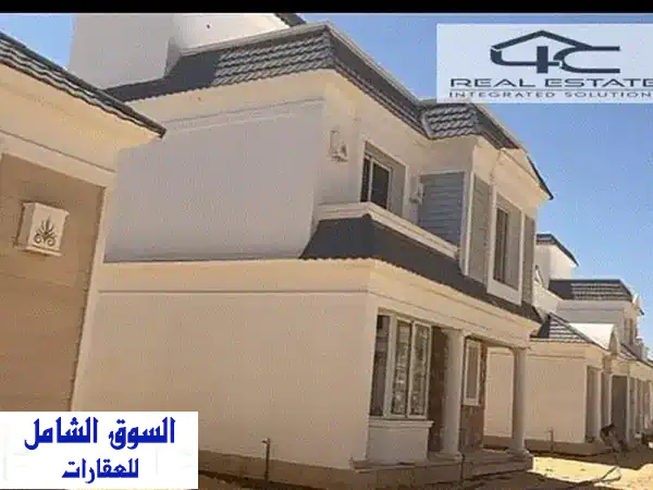 فيلا مستقلة فاخرة للبيع في ماونتن فيو آي سيتي - مساحة...