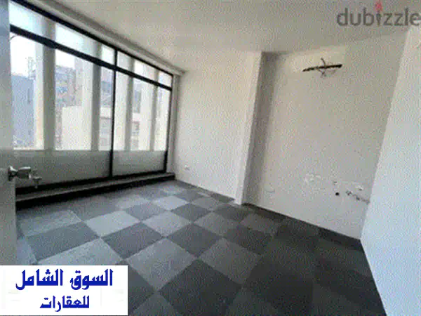 محل تجاري فاخر للإيجار في مونو، بيروت - مساحة 45 متر مربع!